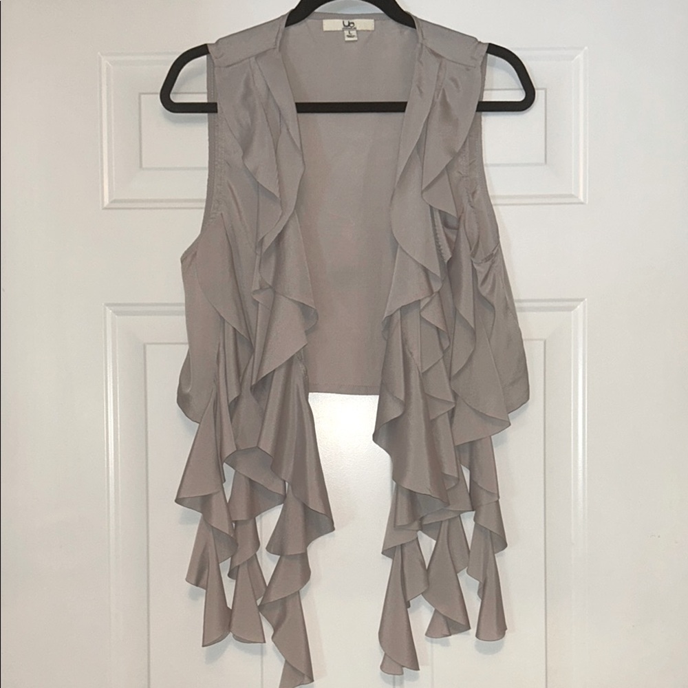 Ya Los Angeles Ruffle Women’s Vest Taupe L NWOT Sleeveless Open Feminine